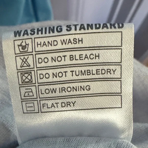 Elegant Sleeveless Ombre Maxi Dress - Picture 3 of 5